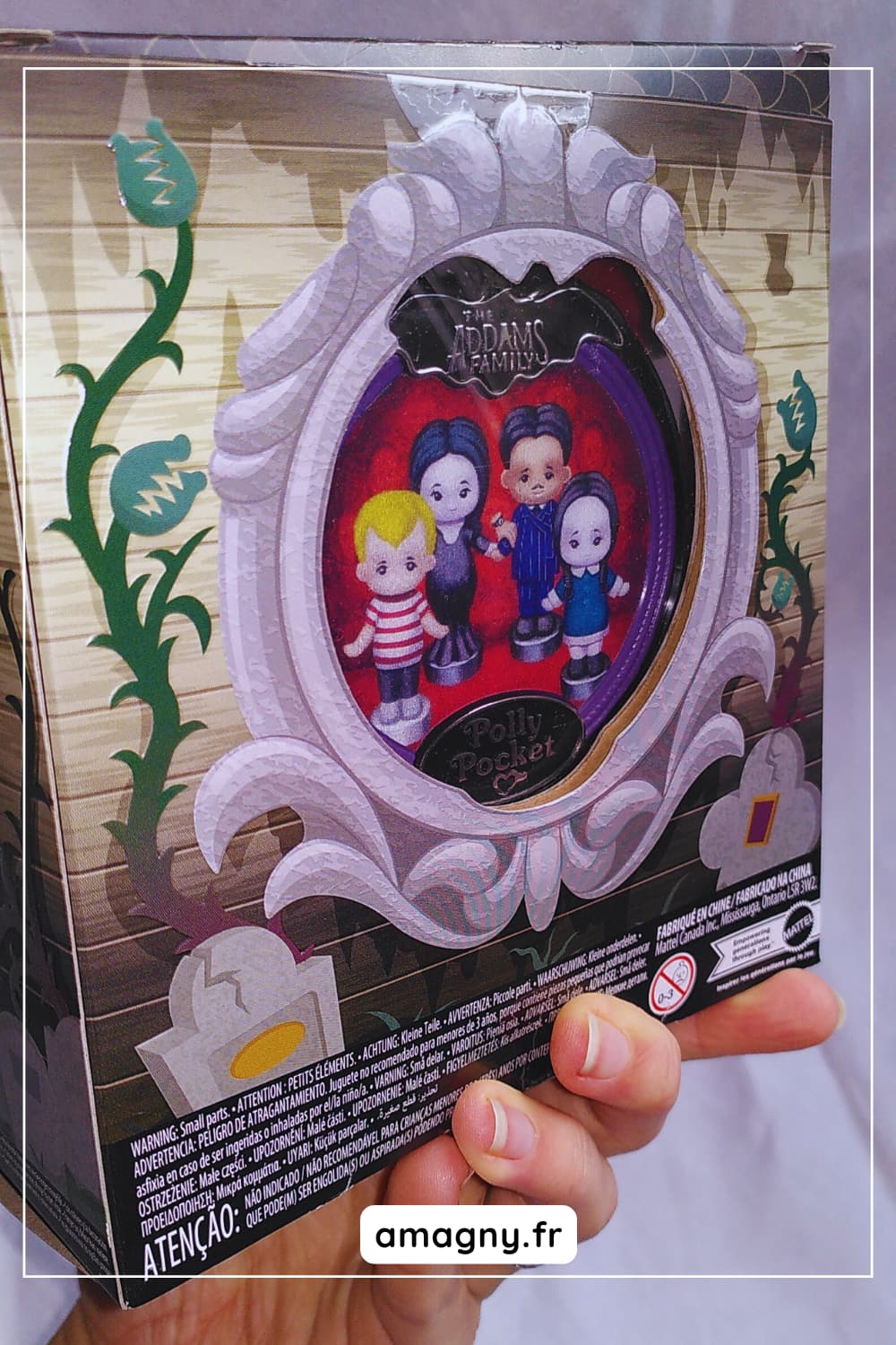 Coffret Polly Pocket “The Addams Family” avec figurines de collection.